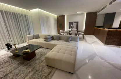 فيلا - 5 غرف نوم - 4 حمامات للبيع في سوديك ايست - الحي السادس - هليوبوليس الجديدة - القاهرة