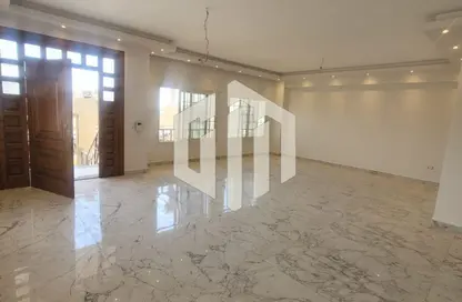 دوبلكس - 4 غرف نوم - 4 حمامات للايجار في غرب الجولف - كمبوندات القطامية - القطامية - مدينة القاهرة الجديدة - القاهرة