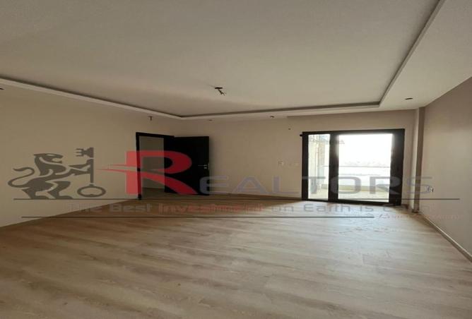 8406593 - Property Image 2