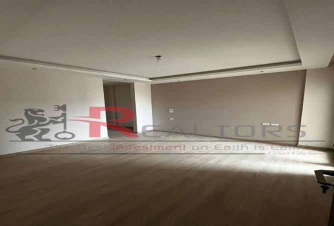 8406593 - Property Image 3