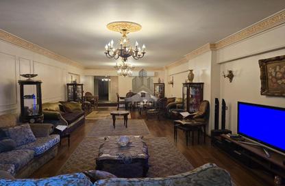 Apartment - 3 Bedrooms - 3 Bathrooms for sale in Mohamed Fawzy Moaz St. - Smouha - Hay Sharq - Alexandria