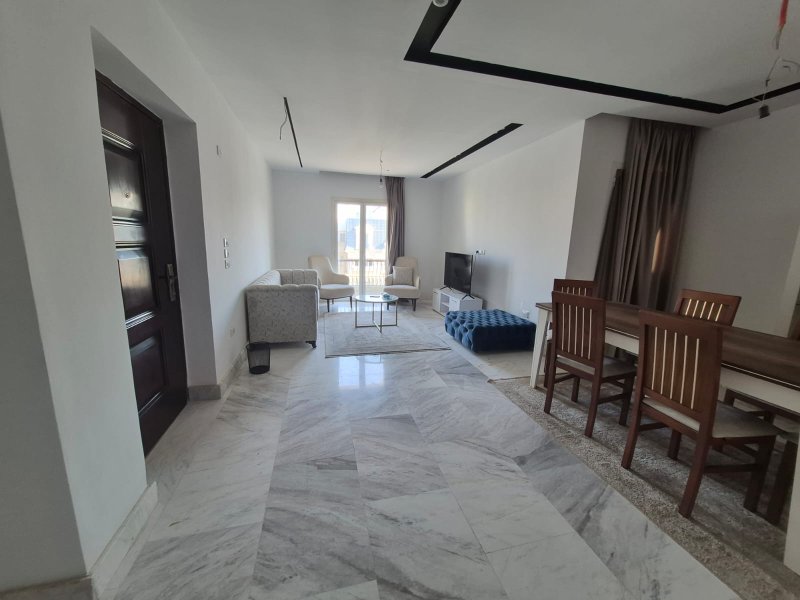 2BR Penthouse | Prime Location | Mountain View