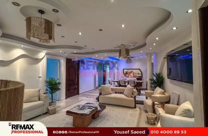 Apartment - 2 Bedrooms - 1 Bathroom for sale in Al Shahid Mohamed Youssef Ghaly St. (45 Previous) - Sidi Beshr - Hay Awal El Montazah - Alexandria