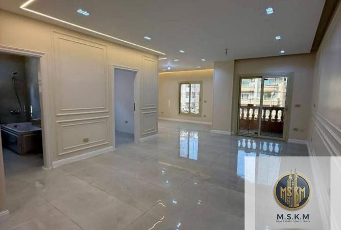 55942342 - Property Main Image