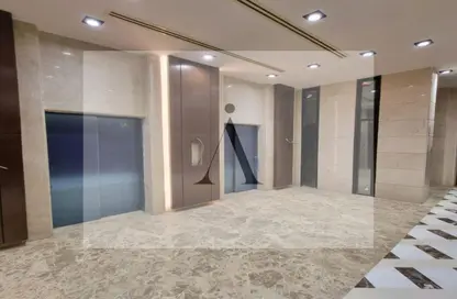 مساحات مكتبية - استوديو - 5 حمامات للبيع في شارع مجمع البنوك - شارع التسعين الجنوبي - التجمع الخامس - مدينة القاهرة الجديدة - القاهرة