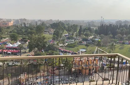 شقة - 4 غرف نوم - 2 حمامات للبيع في شارع الدكتور محمود ابراهيم - الحديقة الدولية - الحي السابع - مدينة نصر - القاهرة