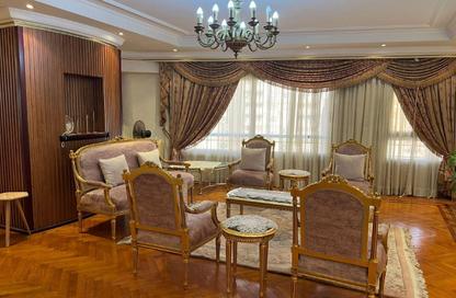 Apartment - 5 Bedrooms - 4 Bathrooms for sale in Hassan Ma'moon St. - 6th Zone - Nasr City - Cairo