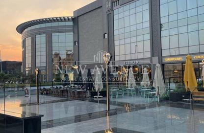 Retail - Studio - 1 Bathroom for rent in Hayati Residence - North Investors Area - New Cairo City - Cairo