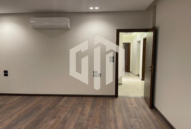 8672940 - Property Image 2