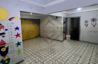 Office Space - 3 Bedrooms - 1 Bathroom for rent in Smouha Square - Smouha - Hay Sharq - Alexandria Office Space - 3 Bedrooms - 1 Bathroom for rent in Smouha Square - Smouha - Hay Sharq - Alexandria