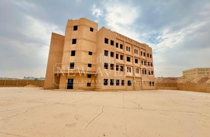 بناية كاملة - استوديو - 7+ للبيع في ان  90  بيزنس كومبلكس - شارع التسعين الشمالي - التجمع الخامس - مدينة القاهرة الجديدة - القاهرة