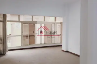 شقة - 3 غرف نوم - 2 حمامات للبيع في المهندسين - الجيزة