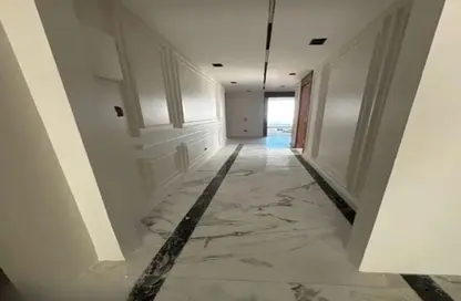 شقة - 3 غرف نوم - 3 حمامات للايجار في جولز - طريق مصر اسكندرية الصحراوي - مدينة 6 أكتوبر - الجيزة شقة - 3 غرف نوم - 3 حمامات للايجار في جولز - طريق مصر اسكندرية الصحراوي - مدينة 6 أكتوبر - الجيزة