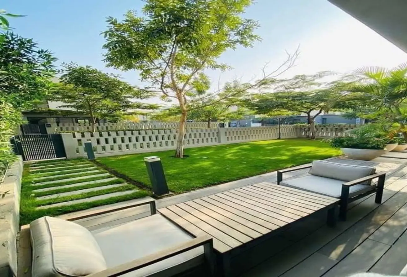 111022400 - Property Main Image