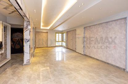 شقة - 3 - 2 للبيع في ميدان سموحة - سموحة - حي شرق - الاسكندرية شقة - 3 - 2 للبيع في ميدان سموحة - سموحة - حي شرق - الاسكندرية