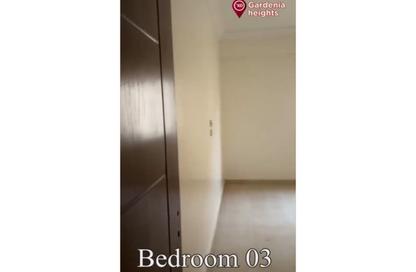 Apartment - 3 Bedrooms - 2 Bathrooms for sale in Bait Alwatan - The 5th Settlement - New Cairo City - Cairo