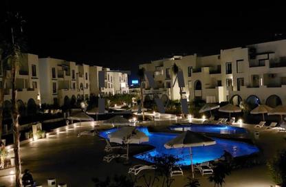 Chalet - 2 Bedrooms - 2 Bathrooms for rent in Mountain View - Ras Al Hekma - North Coast