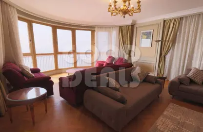 شقة - 3 غرف نوم - 4 حمامات للايجار في شارع كورنيش النيل - المعادي - حي المعادي - القاهرة