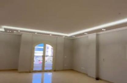 Apartment - 3 Bedrooms - 3 Bathrooms for rent in El Narges Buildings - Al Narges - New Cairo City - Cairo