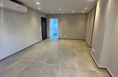 Apartment - 1 Bedroom - 2 Bathrooms for sale in Village West - Sheikh Zayed Compounds - Sheikh Zayed City - Giza Apartment - 1 Bedroom - 2 Bathrooms for sale in Village West - Sheikh Zayed Compounds - Sheikh Zayed City - Giza