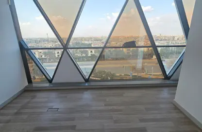 مساحات مكتبية - 2 غرف نوم - 1 حمام للايجار في كايرو بزنس بلازا - شارع التسعين الشمالي - التجمع الخامس - مدينة القاهرة الجديدة - القاهرة