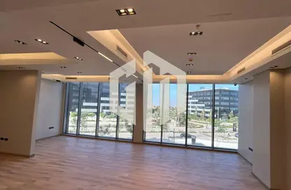 مساحات مكتبية - غرفة نوم - 1 حمام للايجار في كايرو فيستيفال سيتى - المستثمرين الشمالية - مدينة القاهرة الجديدة - القاهرة