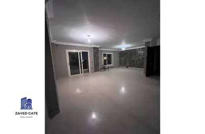 شقة - 3 غرف نوم - 2 حمامات للبيع في الحي السابع - الشيخ زايد - الجيزة