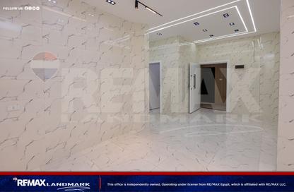 Office Space - Studio - 3 Bathrooms for sale in Al Kornish Square - Sporting - Hay Sharq - Alexandria