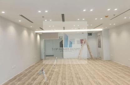 Office Space - Studio - 1 Bathroom for rent in Hyde Park Business District Mall - South Teseen St. - The 5th Settlement - New Cairo City - Cairo