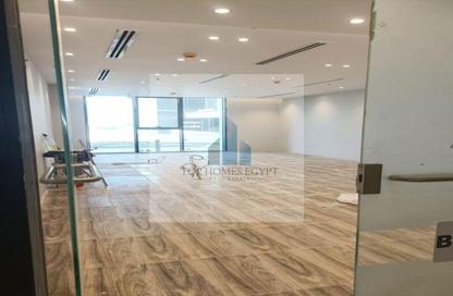 Office Space - Studio - 1 Bathroom for rent in Hyde Park Business District Mall - South Teseen St. - The 5th Settlement - New Cairo City - Cairo