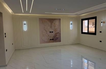 Apartment - 3 Bedrooms - 3 Bathrooms for sale in Al Hay Al Thalith St. - 3rd District - 6 October City - Giza