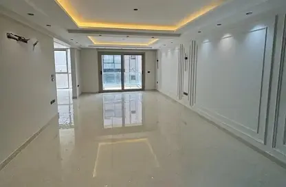 Apartment - 2 Bedrooms - 3 Bathrooms for rent in Galleria Moon Valley - South Investors Area - New Cairo City - Cairo