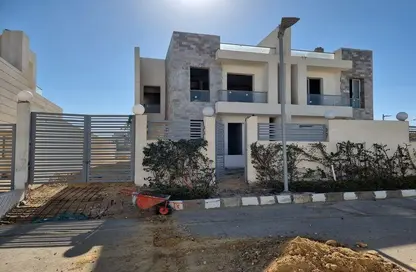 منزل مزدوج - 4 غرف نوم - 5 حمامات للبيع في كليوباترا سكوير - محور 26 يوليو - مدينة 6 أكتوبر - الجيزة