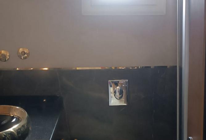 98815073 - Property Image 3