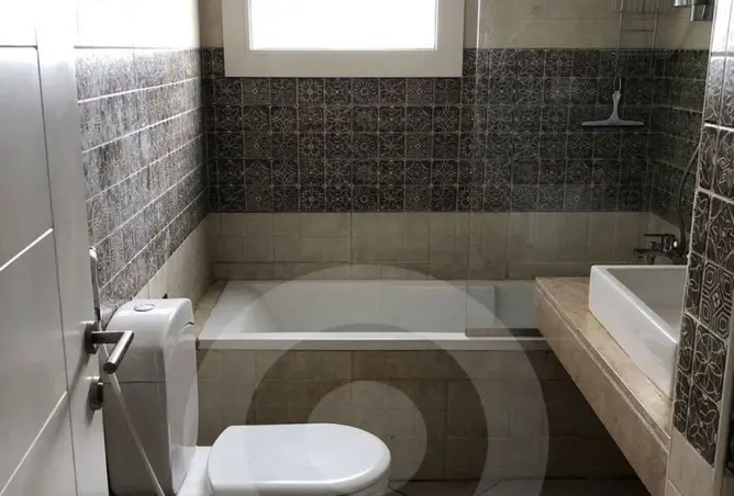 111022025 - Property Image 3