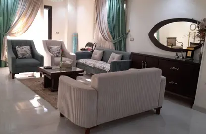 شقة - 3 غرف نوم - 3 حمامات للايجار في شارع البستان - الحي التاسع - الشيخ زايد - الجيزة