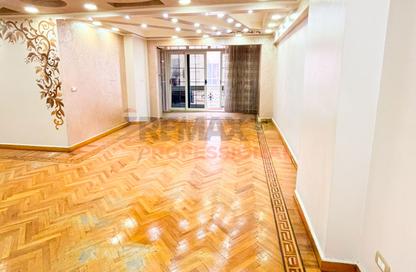 Apartment - 3 Bedrooms - 2 Bathrooms for sale in Mohamed Fawzy Moaz St. - Smouha - Hay Sharq - Alexandria