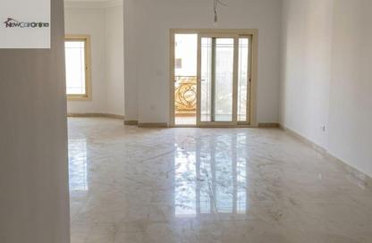 Apartment - 3 Bedrooms - 3 Bathrooms for sale in Street70 - District 2 - The 5th Settlement - New Cairo City - Cairo