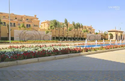 Townhouse - 3 Bedrooms - 4 Bathrooms for sale in La Vista City - New Capital Compounds - New Capital City - Cairo