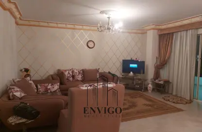 Apartment - 3 Bedrooms - 1 Bathroom for sale in Al Baramka St. - Al Hadiqah Al Dawliyah - 7th District - Nasr City - Cairo