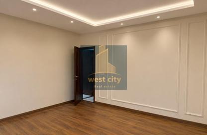 Apartment - 3 Bedrooms - 3 Bathrooms for sale in Sodic West - Sheikh Zayed Compounds - Sheikh Zayed City - Giza