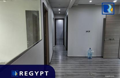 مساحات مكتبية - استوديو - 2 حمامات للايجار في مركز القاهرة الطبي - شارع التسعين الشمالي - التجمع الخامس - مدينة القاهرة الجديدة - القاهرة