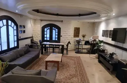 شقة - 2 غرف نوم - 2 حمامات للبيع في شارع 17 - الحي الخامس - التجمع الخامس - مدينة القاهرة الجديدة - القاهرة