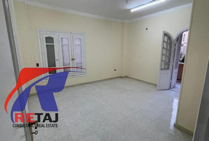 74039833 - Property Image 3