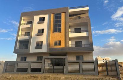 Apartment - 2 Bedrooms - 1 Bathroom for sale in Bait Alwatan - The 5th Settlement - New Cairo City - Cairo