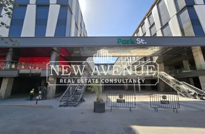 مساحات مكتبية - 3 غرف نوم - 2 حمامات للبيع في 5 اي لواترواي - الطريق الدائري - التجمع الخامس - مدينة القاهرة الجديدة - القاهرة