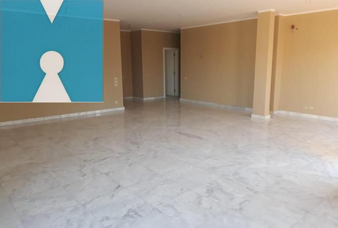 8611501 - Property Image 3