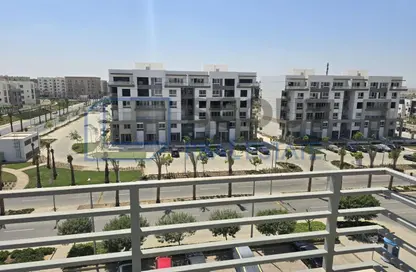 Apartment - 3 Bedrooms - 3 Bathrooms for sale in Hyde Park - New Cairo City - Cairo