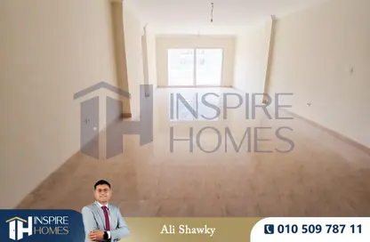 شقة - 3 غرف نوم - 2 حمامات للايجار في جراند فيو - سموحة - حي شرق - الاسكندرية