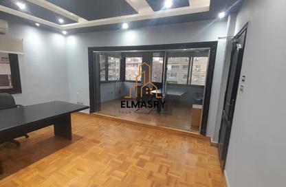 Office Space - Studio - 2 Bathrooms for rent in Gameat Al Dewal Al Arabeya St. - Mohandessin - Giza